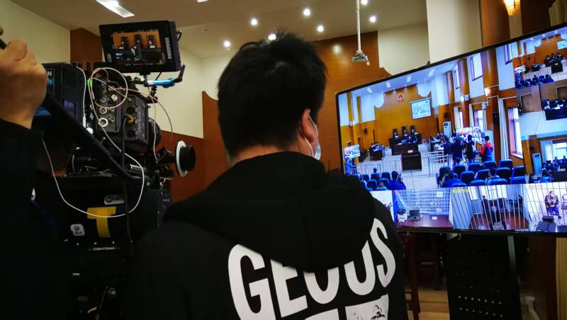 AI生成VS人工创意——徐水县广告片拍摄公司的技术浪漫主义实践